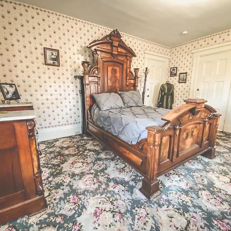 Lizzie Borden House Bed and Breakfast Fall River Eksteriør billede